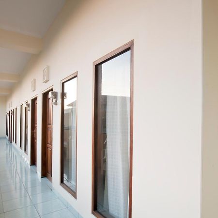 Pondok Taman 828 Hotel Denpasar  Ngoại thất bức ảnh