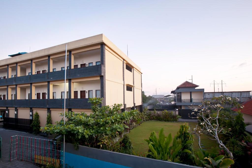 Pondok Taman 828 Hotel Denpasar  Ngoại thất bức ảnh